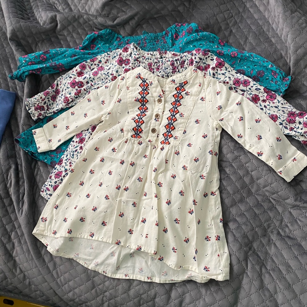 Old Navy 12-18M Long Sleeve Shirts (3)